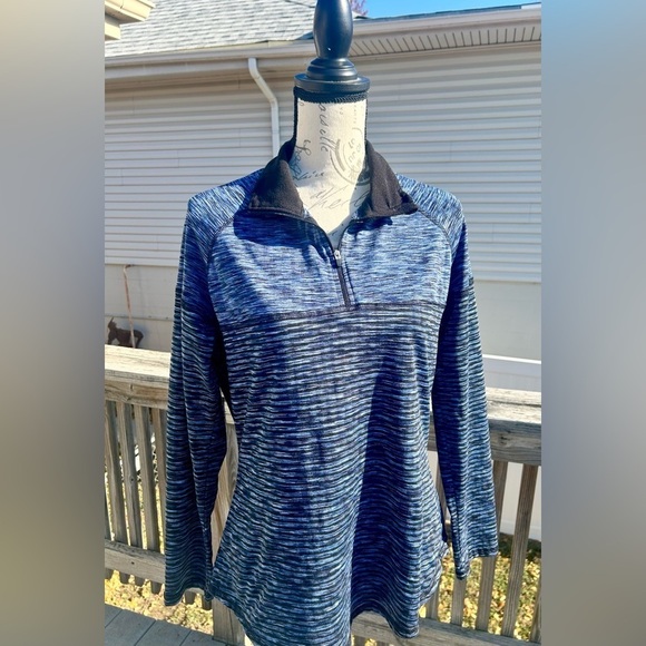 Avia Blue Moisture Wicking Athletic Top Size L EUC!​​​​ - Picture 4 of 7